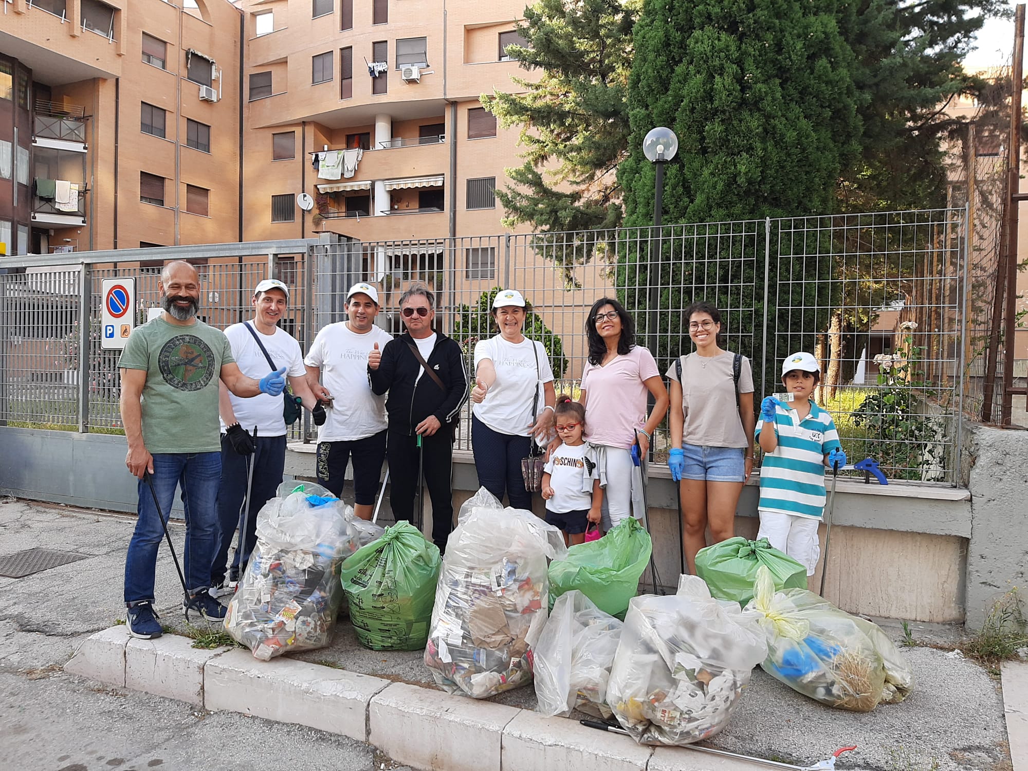 Foggia: La Via della Felicità, volontari si prendono cura dell’ambiente