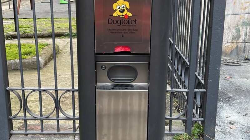 San Giorgio a Cremano: installati 15 dog toilets in punti strategici della città