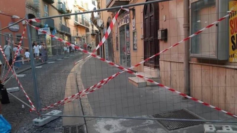 Pozzuoli: pericolo crolli, comitato Centro Storico, sgomberati diversi fabbricati nel centro, SOS a Comune