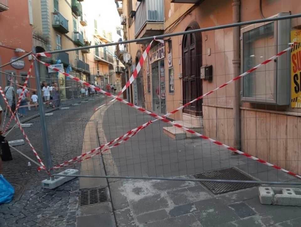 Pozzuoli: pericolo crolli, comitato Centro Storico, sgomberati diversi fabbricati nel centro, SOS a Comune