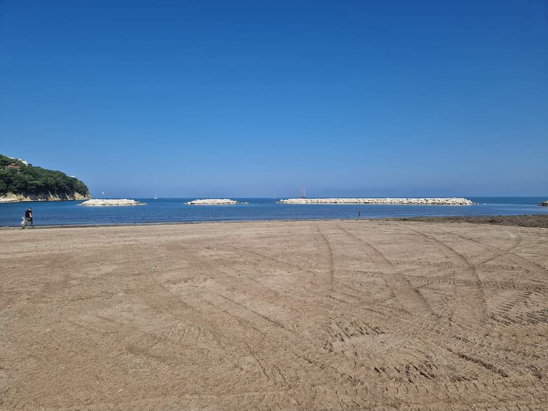 Agropoli: spiaggia lido Azzurro affollata dopo rimozione posidonia