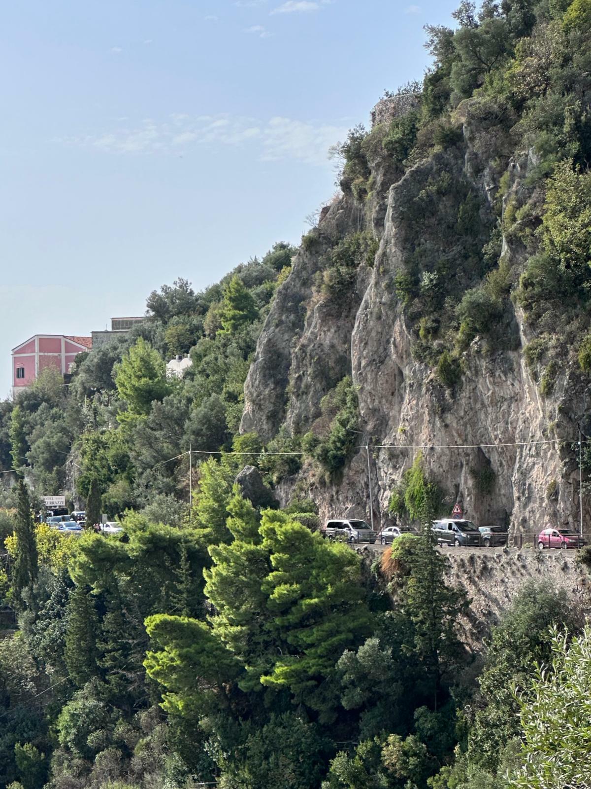 Costa D’Amalfi: Distretto Turistico “Statale Amalfitana, rimodulare orari di chiusura”