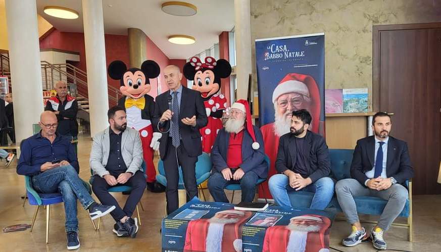 Agropoli: presentata iniziativa “La casa di Babbo Natale, il giardino incantato”