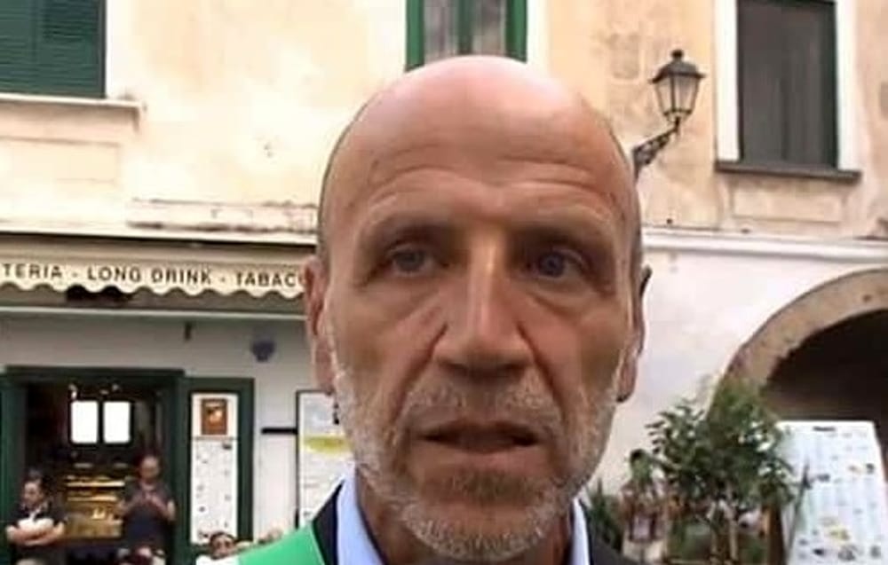 Atrani: vinto finanziamento per eco-compattatore mangiaplastica