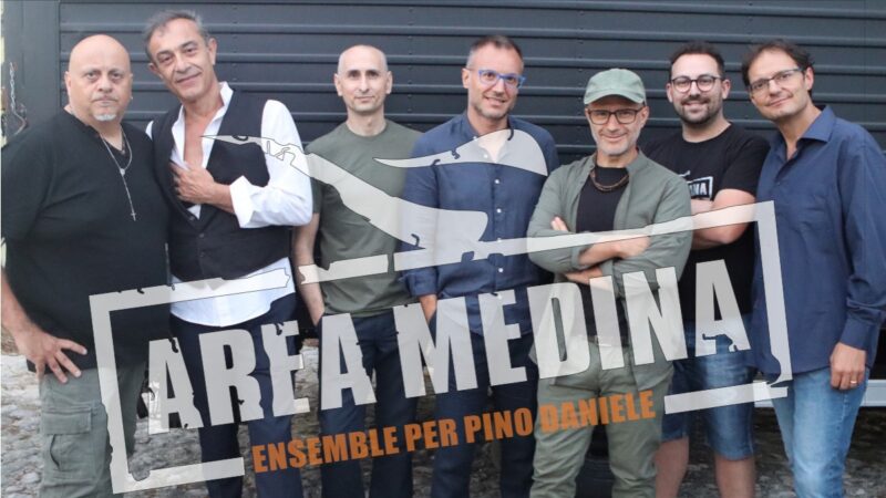 Napoli: Area Medina in concerto “Una festa per Pino Daniele. I 40 anni di Sciò live”