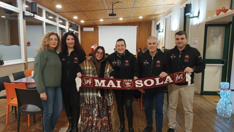 Salerno: Mai Sola Salernitana, consegnate calze Befana all'”Abbraccio”