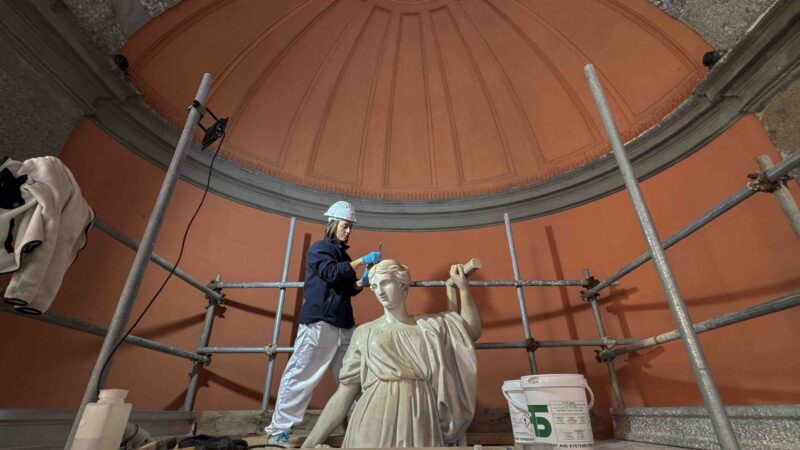 Napoli: Palazzo Reale, restauro Fontana della Fortuna nel Cortile d’Onore