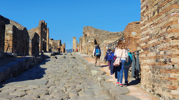 Pompei: atti vandalici negli Scavi