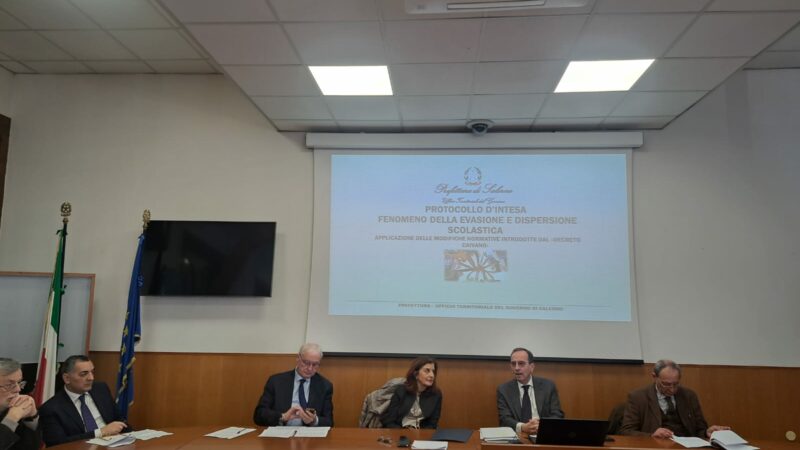 Salerno: firma protocollo intesa vigilanza obbligo d’ istruzione