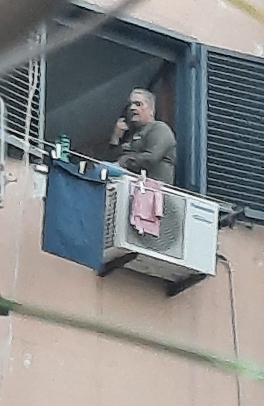 Napoli: Fsp Polizia, barricato in casa uccide moglie e si suicida