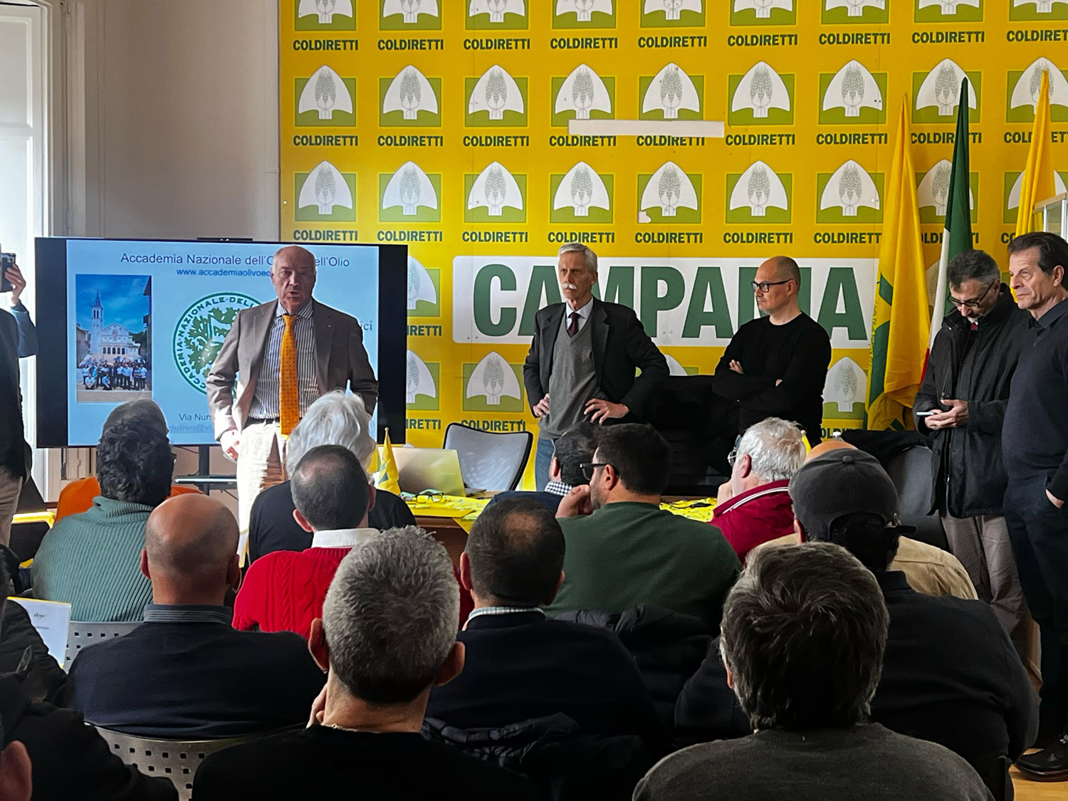 Campania: Coldiretti, al via corso di formazione potatura olivi