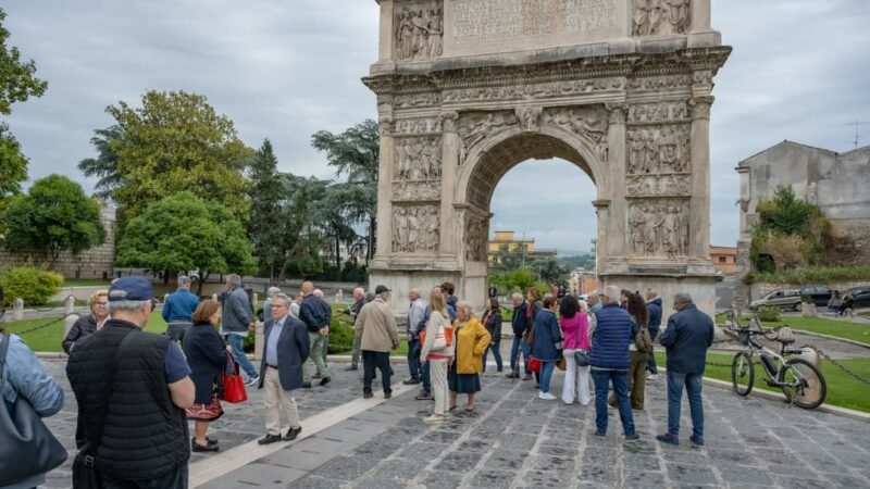Napoli: Ada-Uil Pensionati Campania, Grand Tour, anziani ciceroni di visite guidate