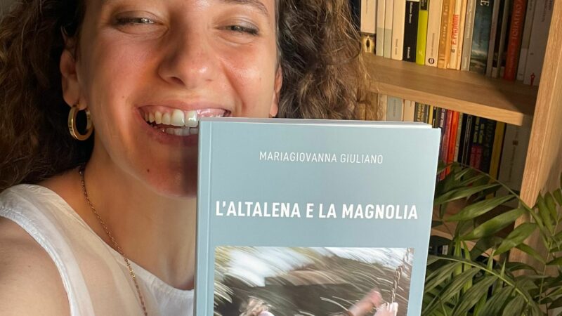 Salerno: in libreria “L’altalena e la magnolia”, di Mariagiovanna Giuliano, ambientato nella Salerno del secolo scorso