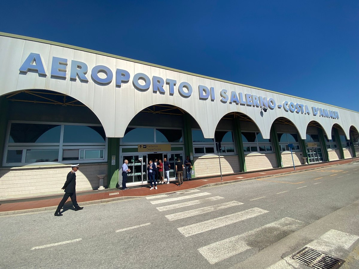Salerno: a Palazzo Sant’Agostino protocollo su taxi per aeroporto Salerno-Costa d’Amalfi