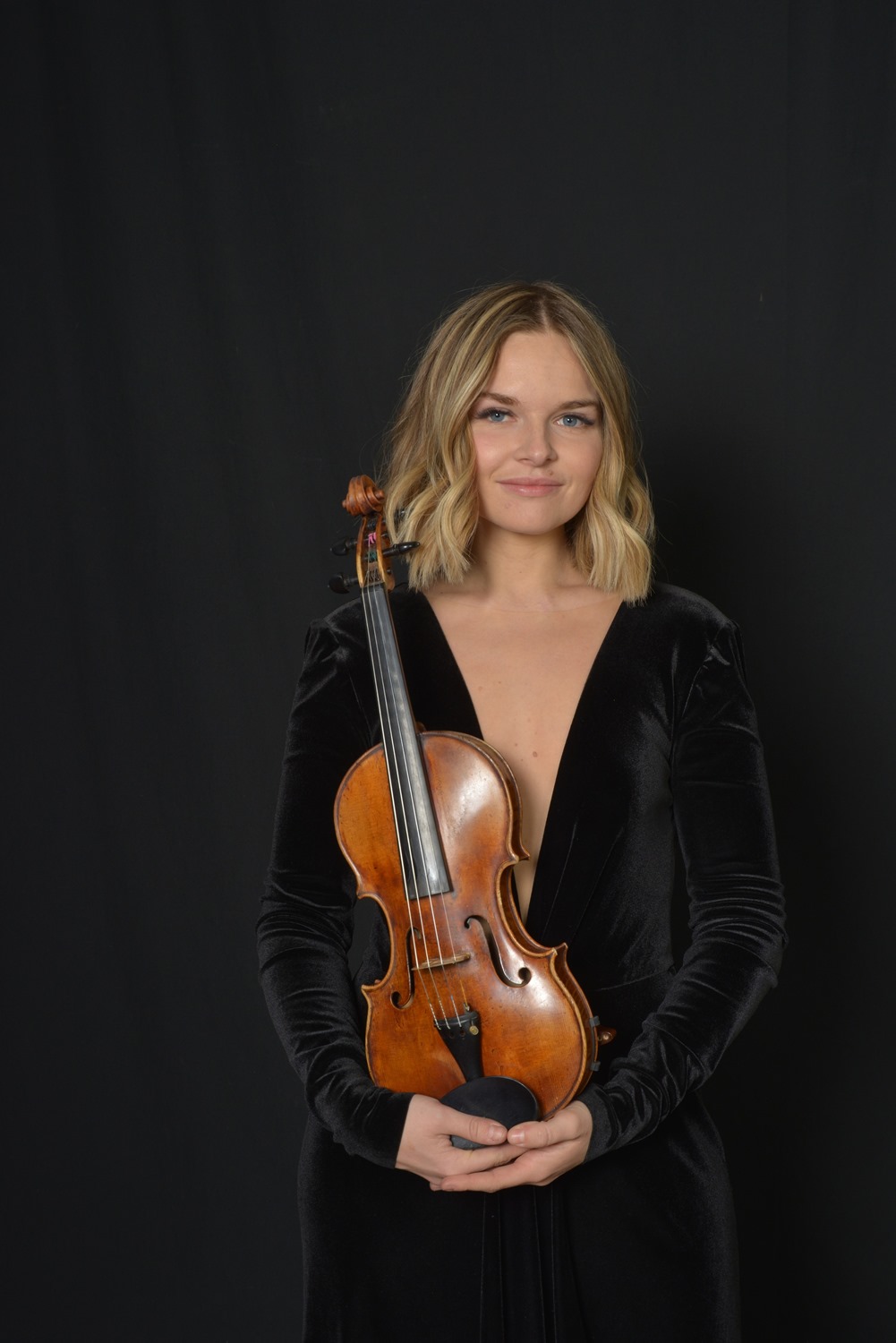 Ravello Festival: violinista Laura Marzadori nel concerto della Filarmonica di Benevento diretta da Michele Spotti