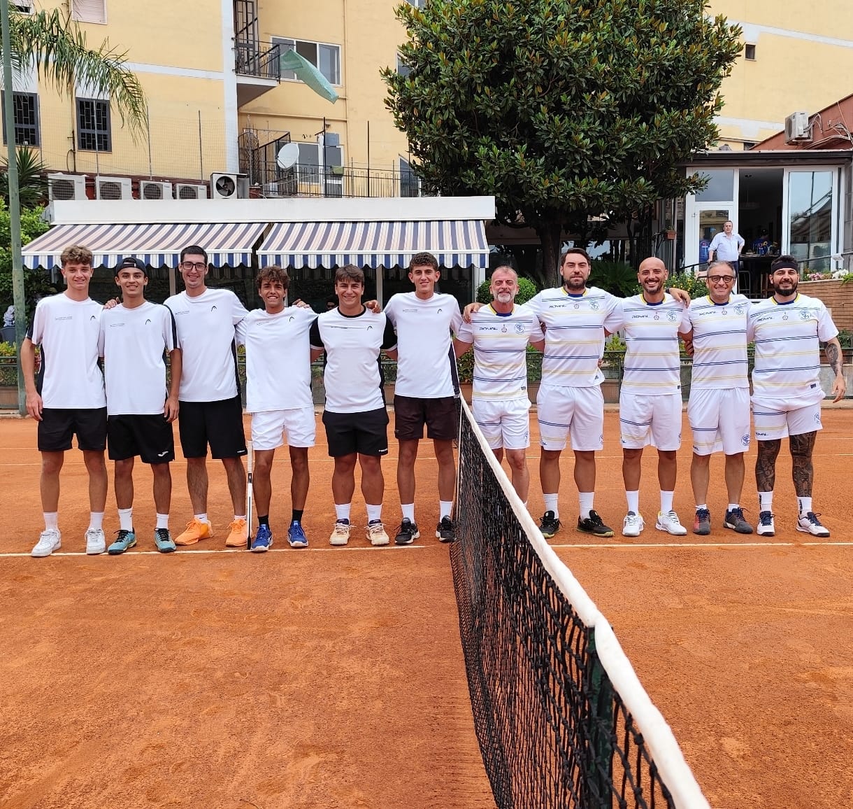 Cava de’ Tirreni: squadra Social Tennis Club vince campionato regionale D1