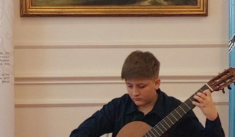 Mercato San Severino: Basilio Pergamo, a soli 13 anni un vero e proprio talento musicale