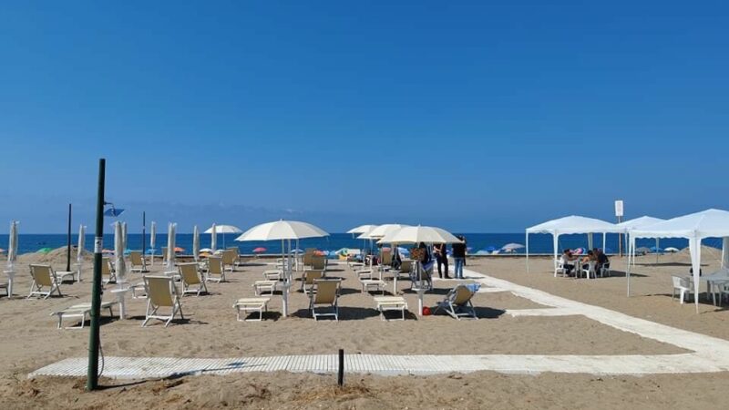 Battipaglia: interrogativi su accessibilità nuova spiaggia inclusiva