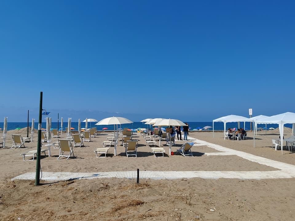 Battipaglia: interrogativi su accessibilità nuova spiaggia inclusiva