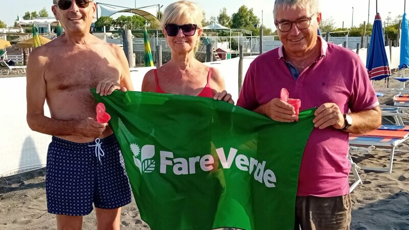 Balneari: SIB, plauso campagna contro cicche in spiaggia