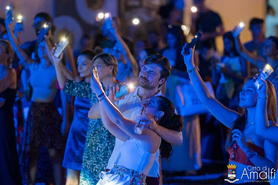 Amalfi: “Febbre Italiana”, show dance in Piazza Municipio 