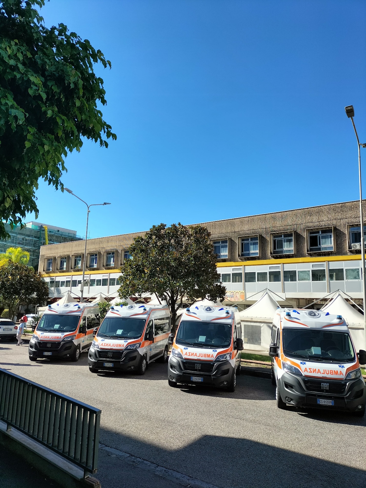 Salerno: Ospedale, 4 nuove ambulanze al “Ruggi”