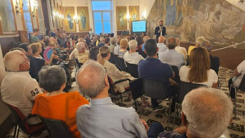 Amalfi: turisti sempre più parte della comunità, cittadini scrivono Galateo