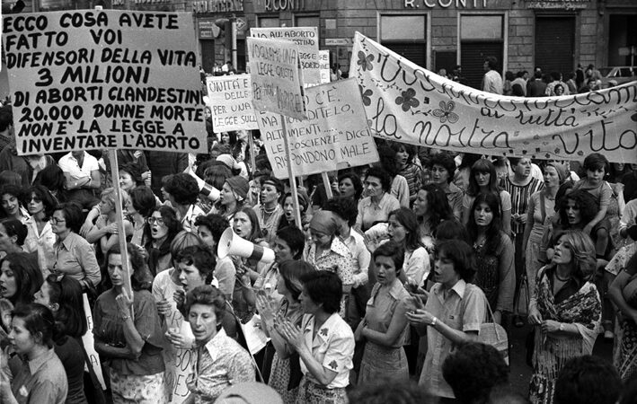 Uomini: responsabili dei figli non nati, degli aborti e degli infanticidi quasi quanto le donne   