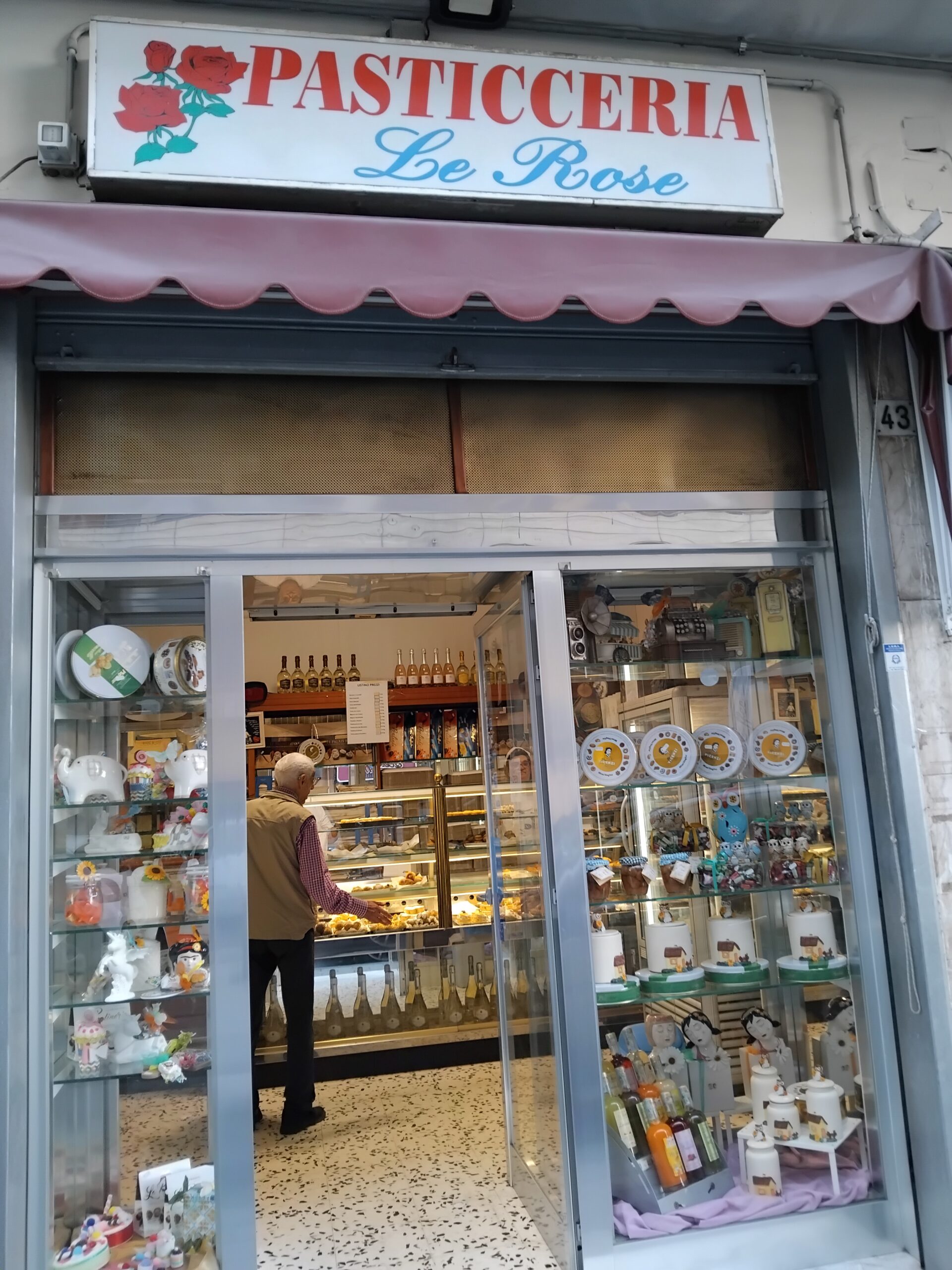 Salerno: Pasticceria Le Rose, dolcezze classiche sempre in tavola!