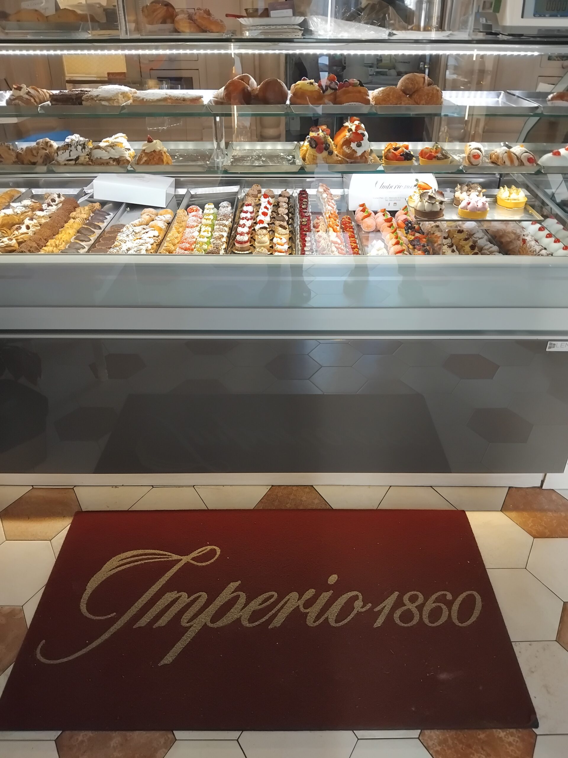 Mercato San Severino: alla Pasticceria “Imperio 1860” dolcezze per Halloween e San Martino