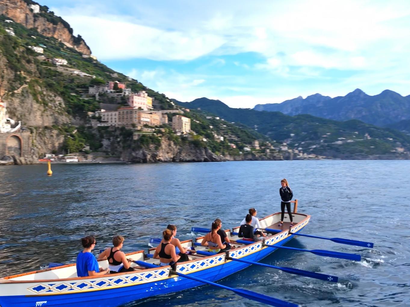 Amalfi: alla Regata a Genova esordio per equipaggio tutto femminile di Amalfi