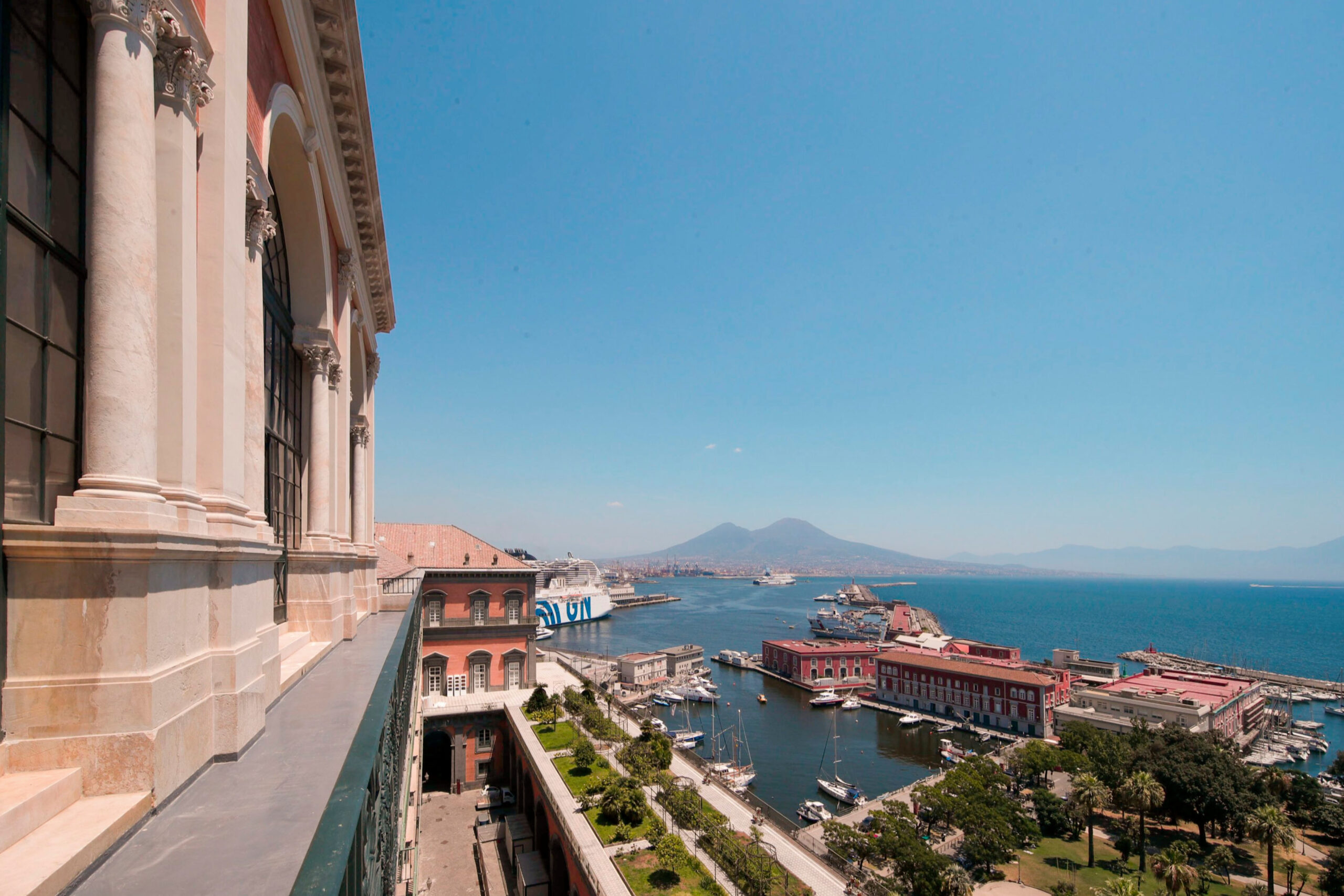 Napoli: Palazzo Reale, visite a Belvedere, ultima settimana mostra “Quattro secoli di Storia”