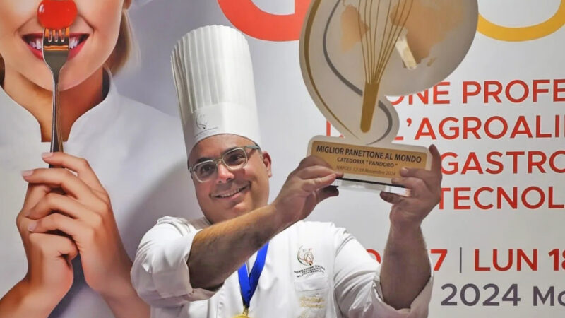 Solofra: Pandoro Aureum di Gran Caffè Romano miglior Pandoro del Mondo 2024