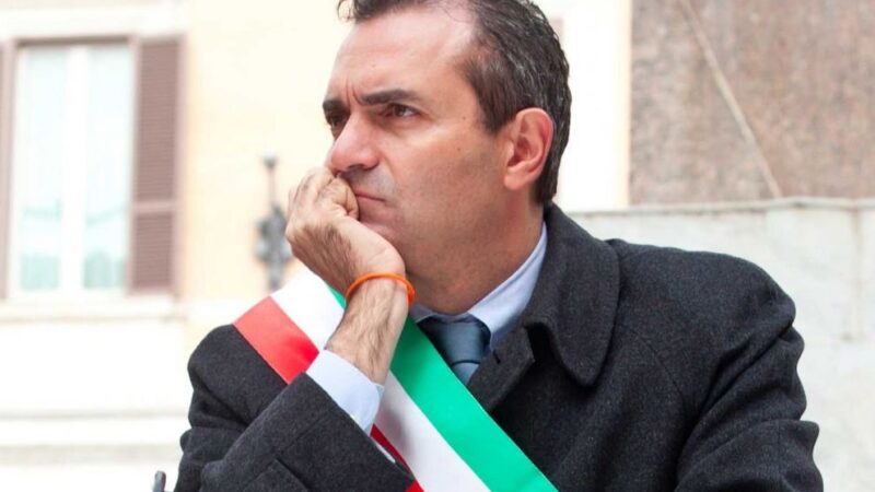 Napoli: criminalità, Luigi De Magistris “Città anarchica, senza guida autorevole, necessario rinsaldare patto di legalità tra Stato e cittadini” 