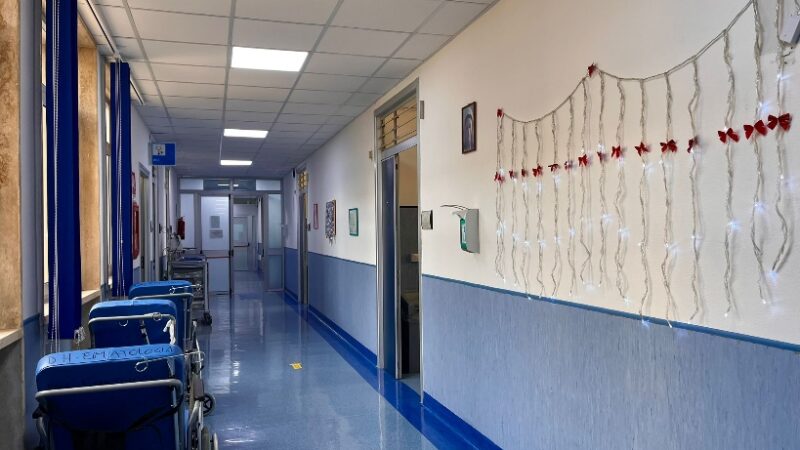 Salerno: Ospedale “Ruggi” a Centro Ematologia e Trapianti iniziative natalizie