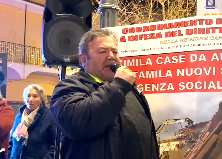 Ischia: partecipato corteo di protesta contro abbattimento case di prima necessità