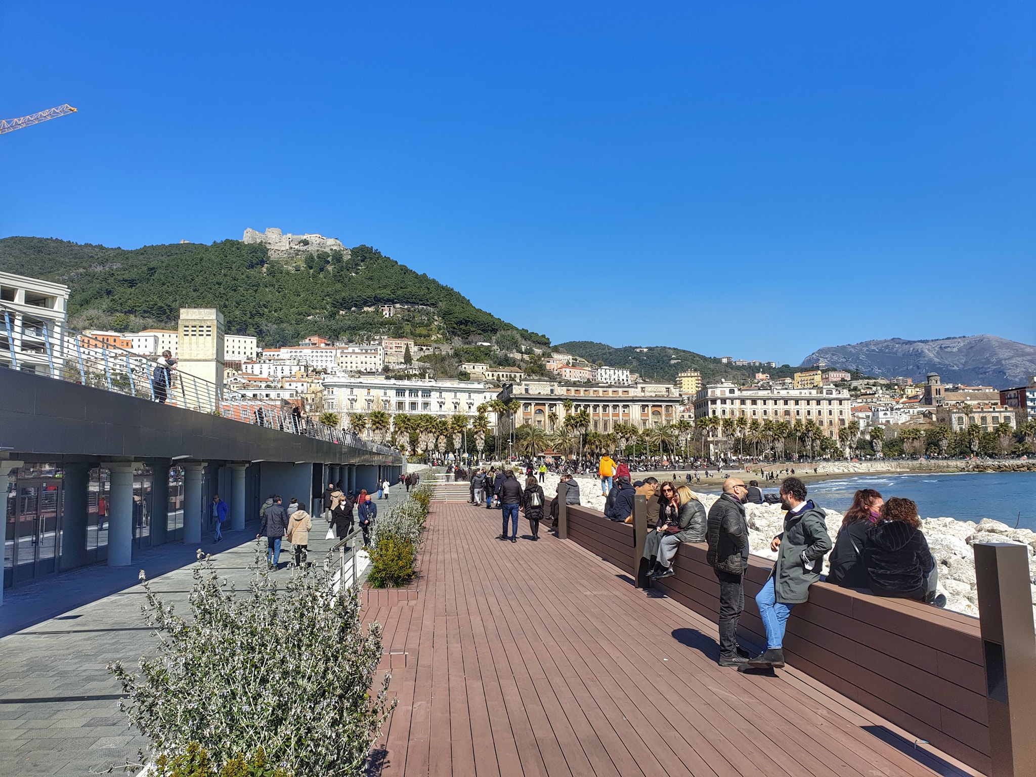 Salerno: mimetizzare… l’incompiuto