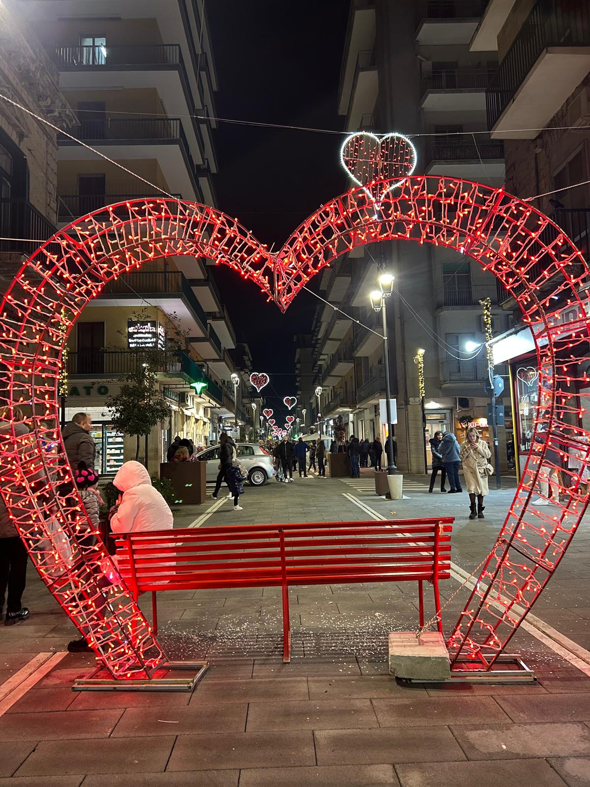 Mercato San Severino: installazioni luminose per San Valentino