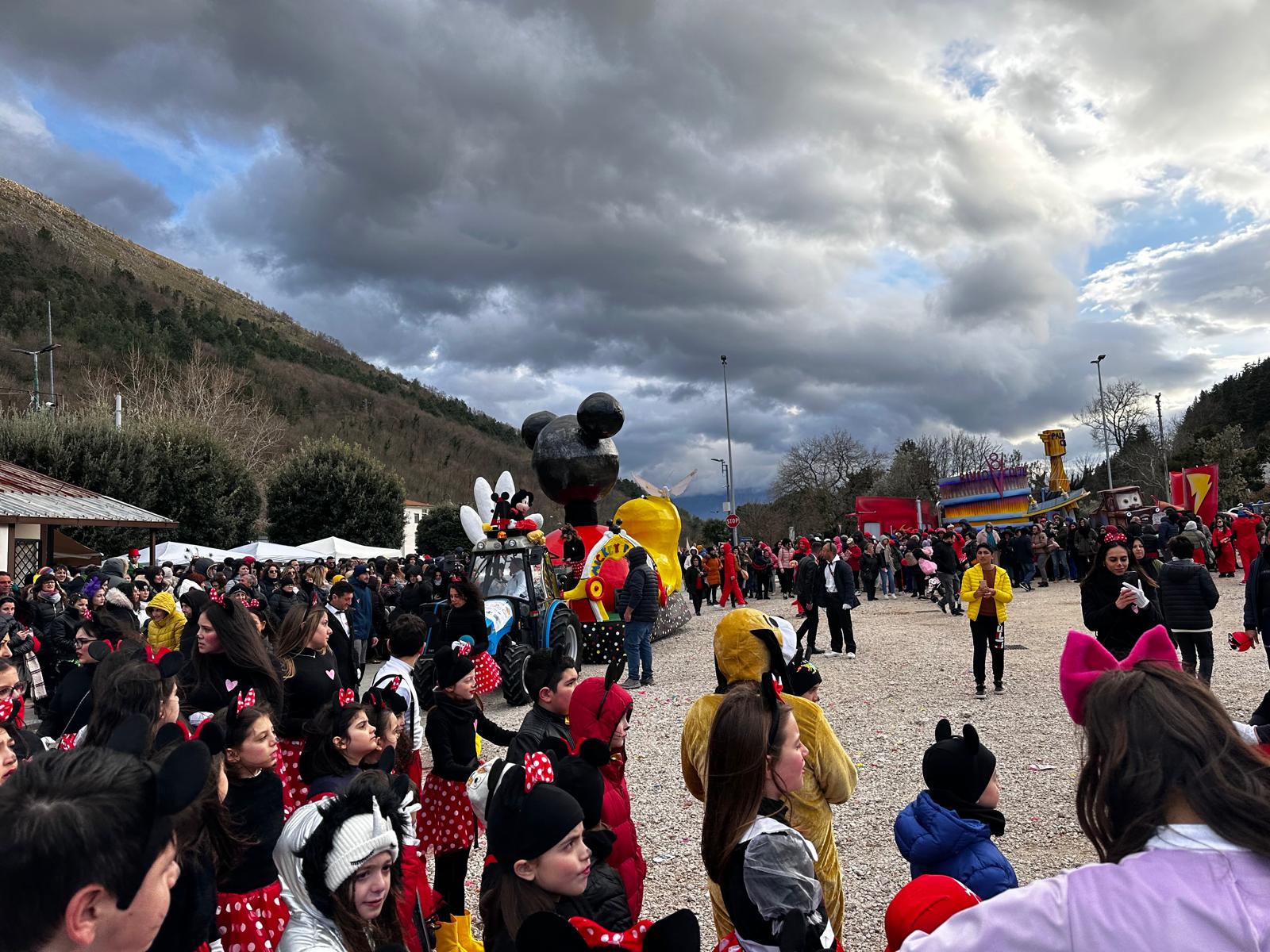 Palomonte: storico Carnevale con costumi, carri allegorici, area food  