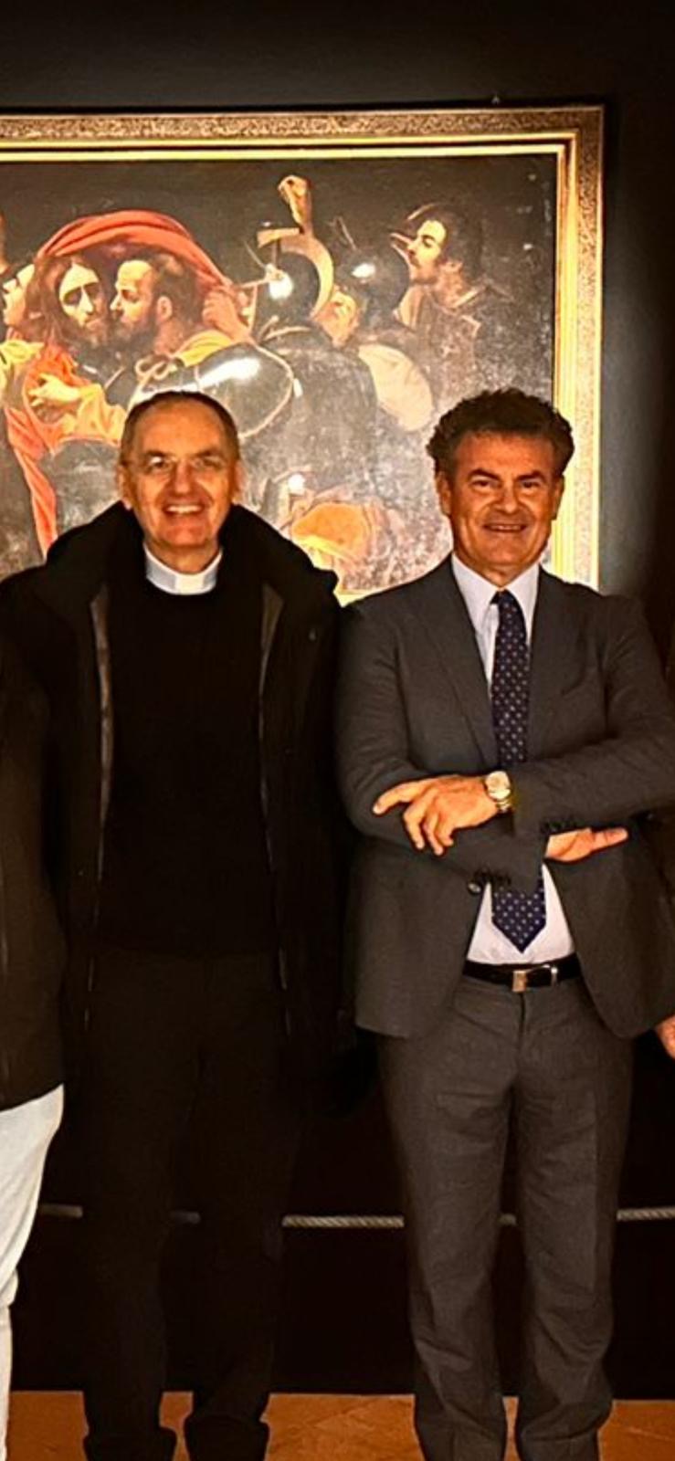 Salerno: Carisal, Mons. Antonio De Luca in visita a mostra su Caravaggio