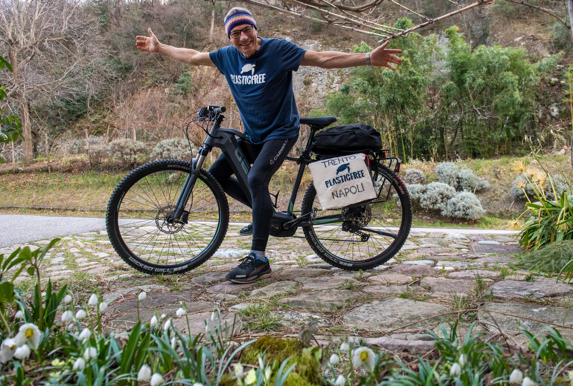 Trentino: da Trento a Napoli in bicicletta a 80 anni per premiazione Comuni Plastic Free