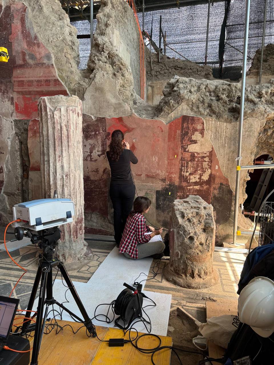 Pompei: Parco Archeologico, studio su pigmenti colori negli affreschi, pubblicato articolo